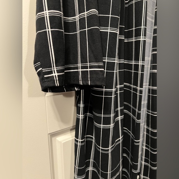 Urban Rebel Long Cardigan - Picture 3 of 3